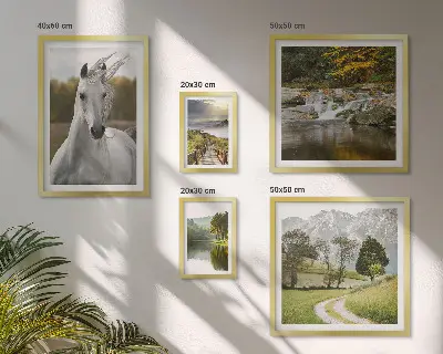 Polittico con cornice paesaggio con cavallo