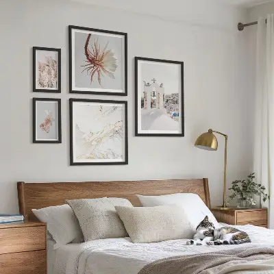 Polittico con cornice viste eleganti di architettura e natura