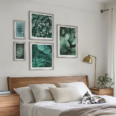 Set di quadri incorniciati con foglie di piante succulente e motivi naturali