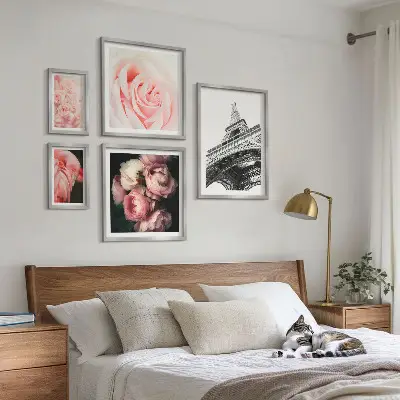 Polittico con cornice decorazione con rose e Torre Eiffel in stile romantico