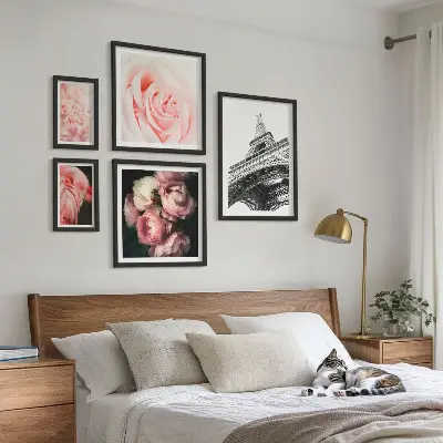 Polittico con cornice decorazione con rose e Torre Eiffel in stile romantico