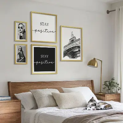 Set di 5 quadri con grafica elegante ispirata alla moda di Parigi