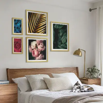 Set di 5 quadri con motivi floreali e vegetali