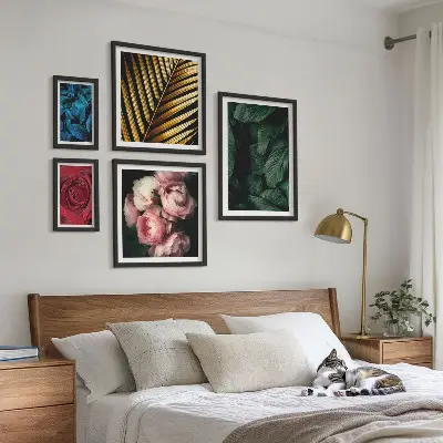 Set di 5 quadri con motivi floreali e vegetali