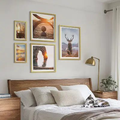 Polittico con cornice natura e animali selvatici in armonia