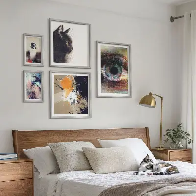 Set di 5 quadri con ritratti astratti nell'arte moderna