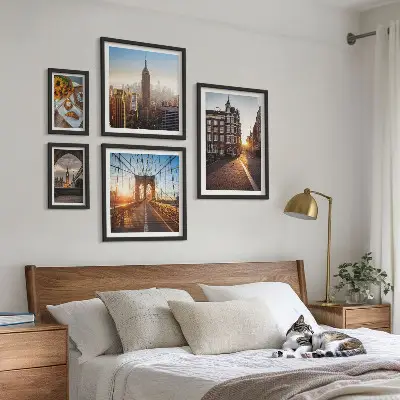 Affascinante architettura cittadina polittico con cornice