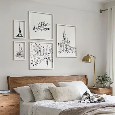 Set di quadri incorniciati con illustrazioni architettoniche eleganti