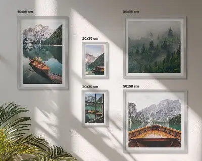 Set di 5 quadri con stampa di barche sui tranquilli laghi di montagna