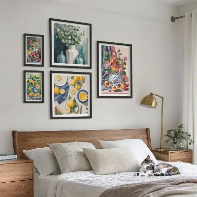 Set di 5 quadri con composizioni floreali e fruttate