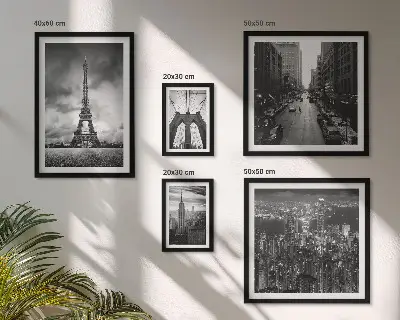 Set di 5 quadri con icone architettoniche in bianco e nero