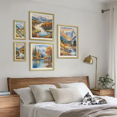Montagne autunnali, fiumi e case quadro rappresentante paesaggio autunnale con cornice polittico