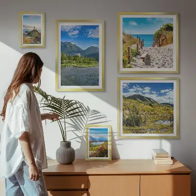 Set di 5 quadri con paesaggi di montagne e spiagge