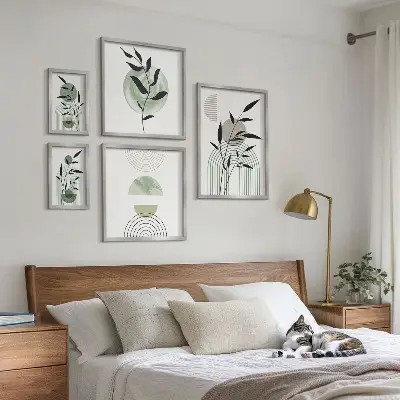Polittico con cornice con eleganti grafiche vegetali