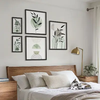 Polittico con cornice con eleganti grafiche vegetali
