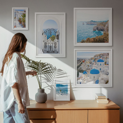 Polittico con cornice case sul mare blu di Santorini