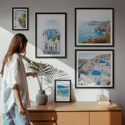 Polittico con cornice case sul mare blu di Santorini