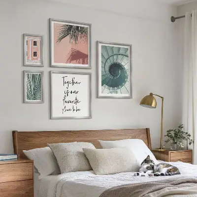 Set di 5 quadri con eleganti interni geometrici