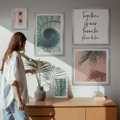 Set di 5 quadri con eleganti interni geometrici