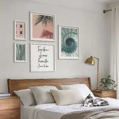 Set di 5 quadri con eleganti interni geometrici