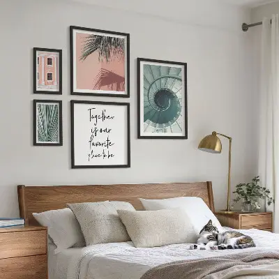 Set di 5 quadri con eleganti interni geometrici