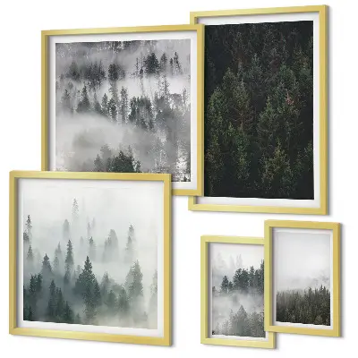 Set di quadri incorniciati con paesaggio di foreste verdi e nebbia