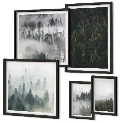 Set di quadri incorniciati con paesaggio di foreste verdi e nebbia
