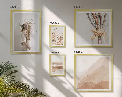 Set di quadri incorniciati con eleganti giardini in stile boho e piante