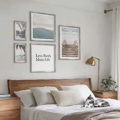 Polittico con cornice raffigurante spiagge con vista mare e atmosfera pacifica