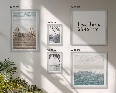 Polittico con cornice raffigurante spiagge con vista mare e atmosfera pacifica