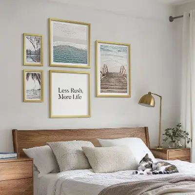 Polittico con cornice raffigurante spiagge con vista mare e atmosfera pacifica