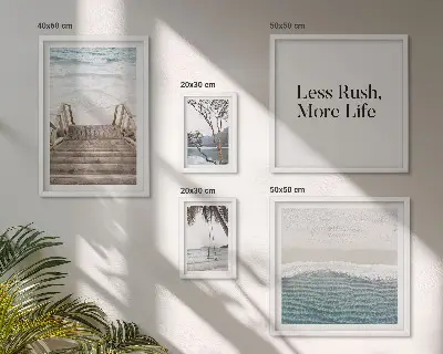 Polittico con cornice raffigurante spiagge con vista mare e atmosfera pacifica