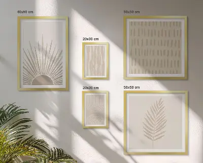 Polittico con cornice con eleganti decorazioni geometriche ispirate alla natura