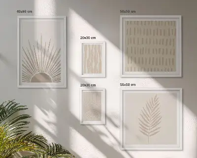 Polittico con cornice con eleganti decorazioni geometriche ispirate alla natura