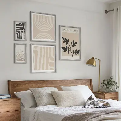 Set di 5 quadri con eleganti motivi vegetali in tonalità neutre