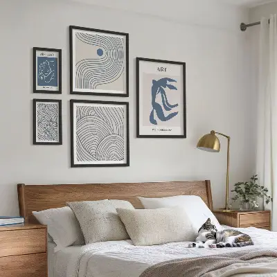 Set di quadri incorniciati con linee astratte moderne