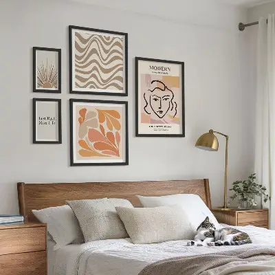 Polittico con cornice in stile astratto moderno