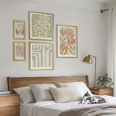 Set di 5 quadri con motivi floreali in stile boho di Londra e Parigi