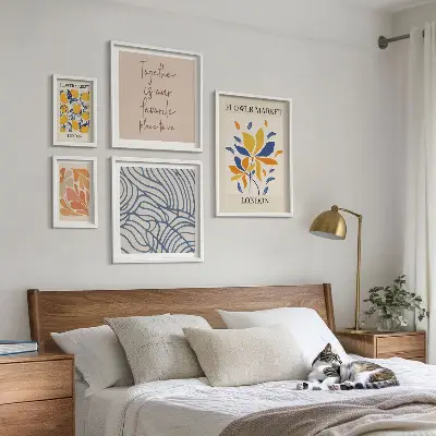 Polittico con cornice motivi floreali con iscrizioni londinesi