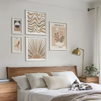 Set di quadri incorniciati con eleganti astrazioni vegetali