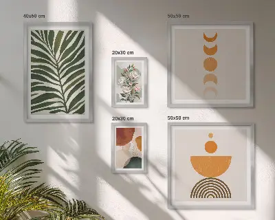 Polittico con cornice con motivi vegetali e forme boho