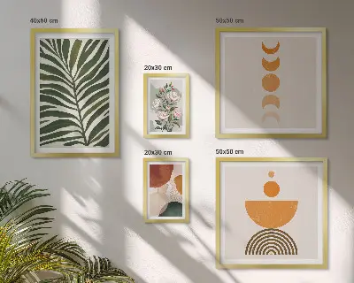 Polittico con cornice con motivi vegetali e forme boho