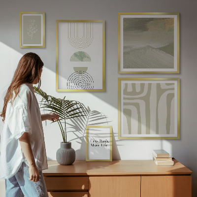 Set di quadri incorniciati Eleganti grafiche naturalistiche dai toni pastello.