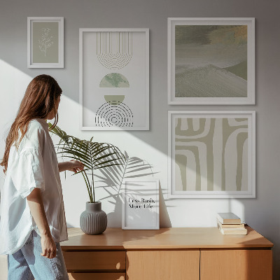 Set di quadri incorniciati Eleganti grafiche naturalistiche dai toni pastello.