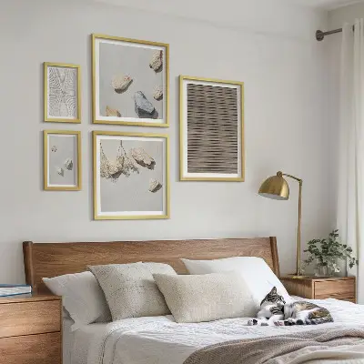 Polittico con cornice con texture naturali di legno e pietre