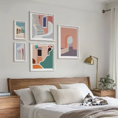 Set di quadri incorniciati con grafica architettonica pastello