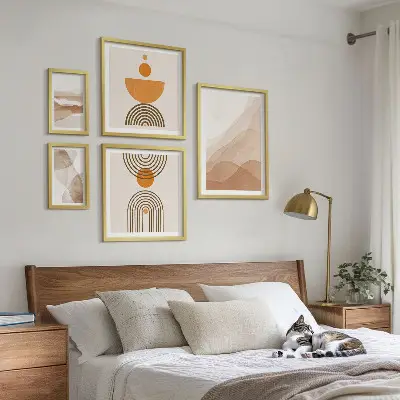 Set di 5 quadri con strutture di varie sfumature di minimalismo