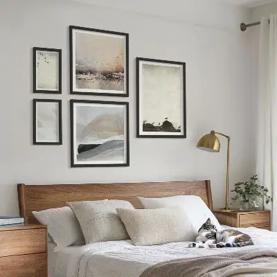 Polittico con cornice decorato con uccelli, rocce e pennellate
