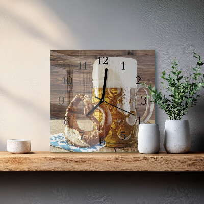 Quadrato orologio da parete Pretzel con birra