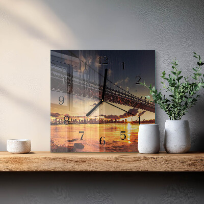 Orologio quadrato Ponte sul fiume